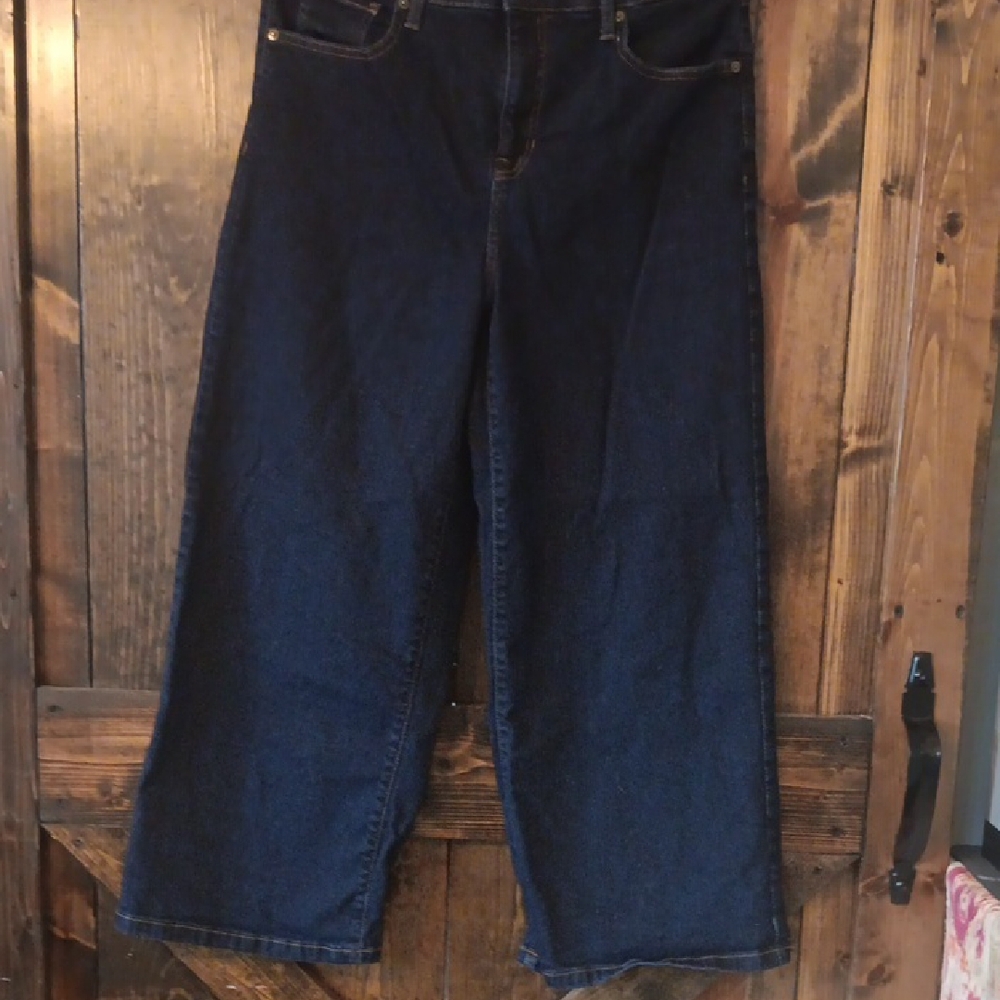 Dark Blue Wide-Leg Jeans
